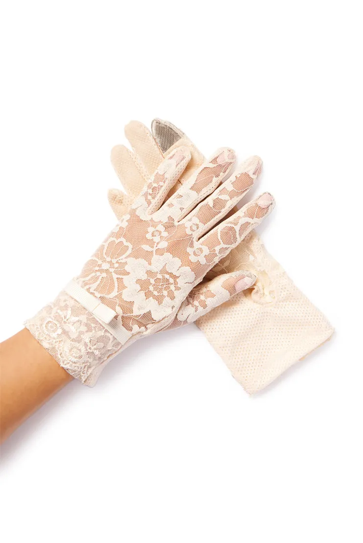 Amelie Lace Gloves - Snow White