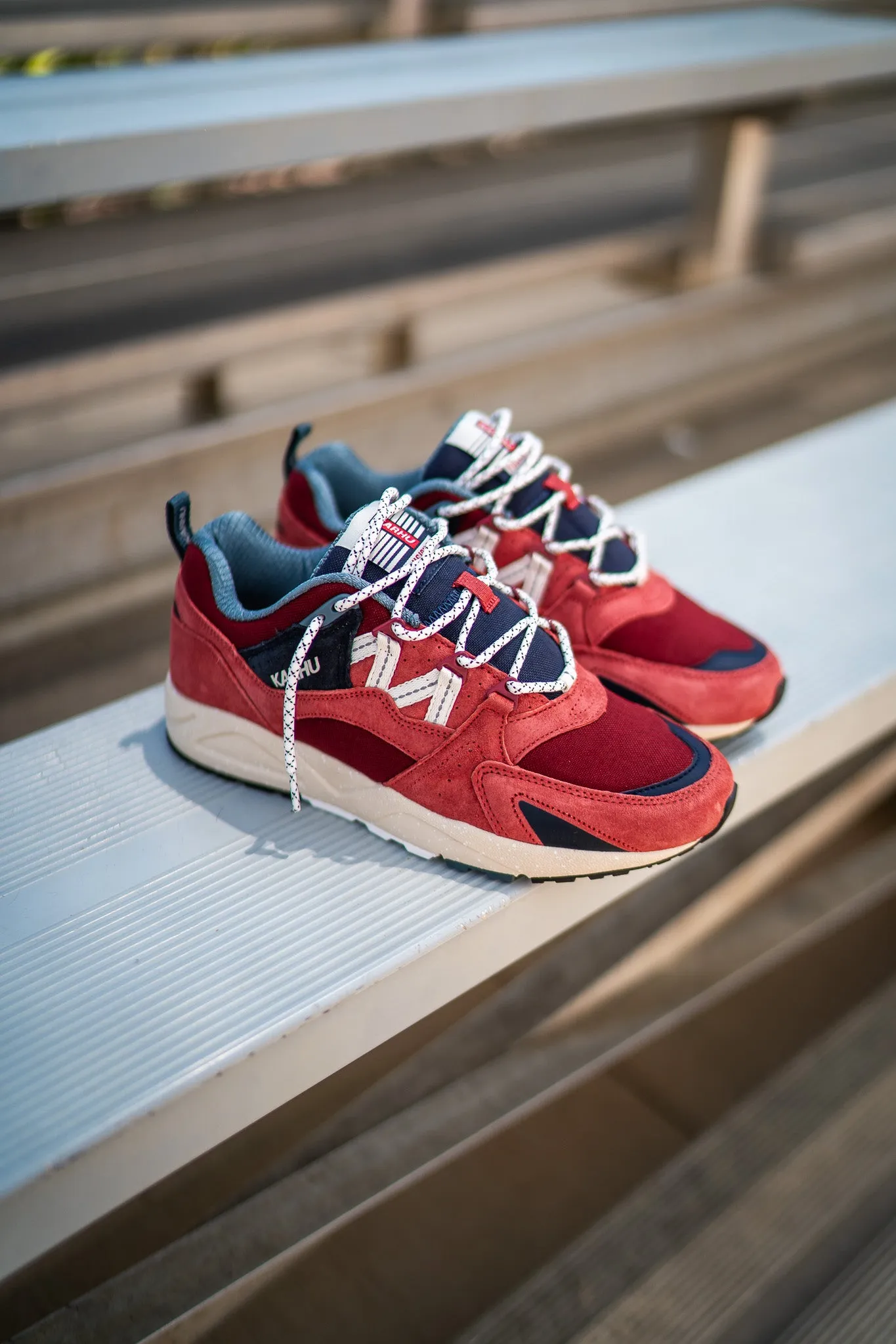 Mens Karhu Fusion 2.0 (Mineral Red/Lily White)